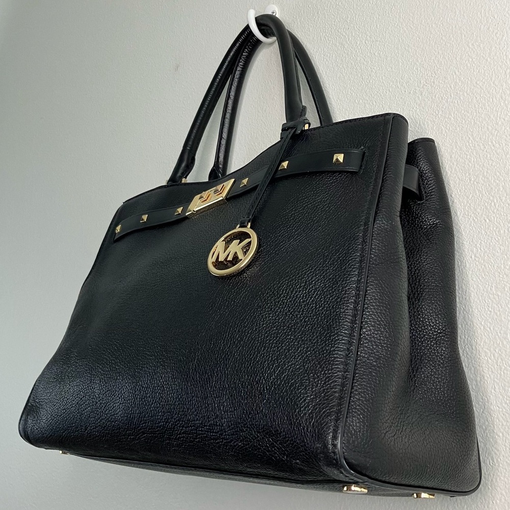 Michael Kors | Black Pebbled Leather Shoulder Bag with Gold Accents - Picture 3 of 15